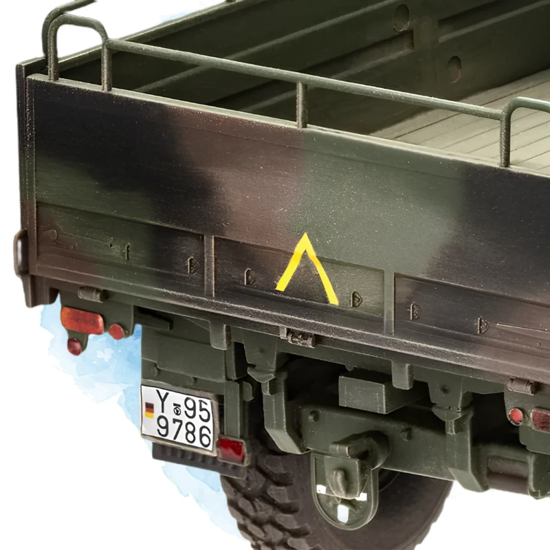 Revell - MAN 10t milgl 8x8 Truck / 03367